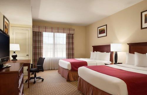 Crestview Hotel | Comfortable Stay at Country Inn & Suites, Crestview, FL