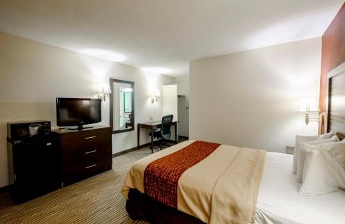Erlanger Hotel | Pet-Friendly Retreat at Country Inn & Suites, Erlanger