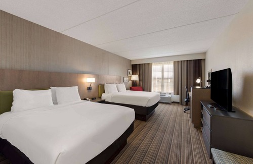 Findlay Hotel | Discover Comfort at Country Inn & Suites, Findlay, OH