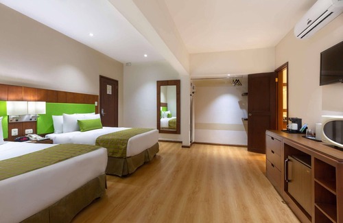 Ciudad Cariari Hotel | Relaxing Getaway at Country Inn & Suites, San Jose Aeropuerto