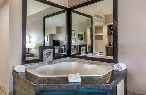 Superstition Springs Hotel | Relaxing Retreat at Country Inn & Suites, Mesa, AZ