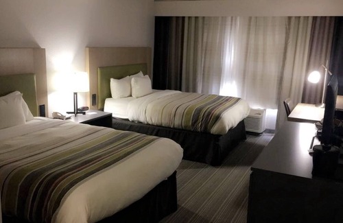 Southport Hotel | Comfortable Stay at Country Inn & Suites, Indianapolis South