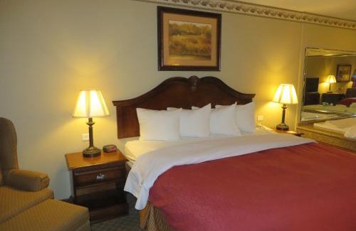 Merrillville Hotel | Comfortable Stay at Country Inn & Suites, Merrillville IN