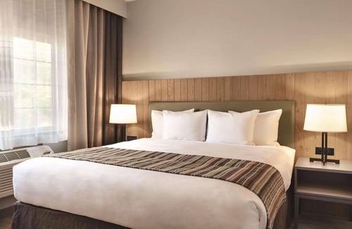 Prineville Hotel | Relaxing Stay at Country Inn & Suites, Prineville, OR