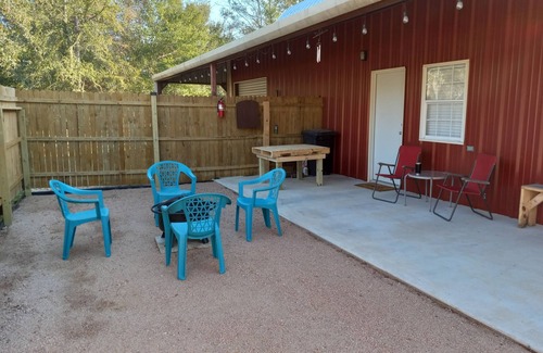 Somerville House | Idyllic Getaway Near Kyle Field with Spa & Hot Tub