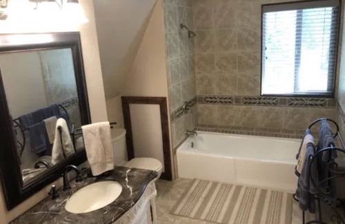 Hayden Cabin | Convenient Country Lodge Just 15 Minutes from Everything!