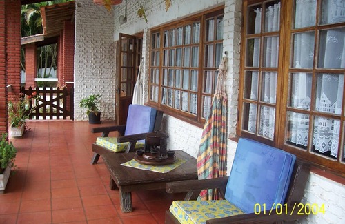 Ibiuna Cottage | Relaxing Country Pool Retreat for Your Getaway