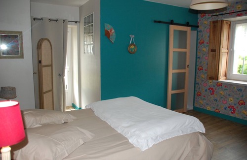Bourgueil Bed & Breakfast | Serene Country Retreat by Forest and Vineyards