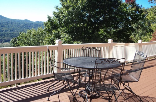 Rabun Gap Cabin | Idyllic Mountain Retreat with Pool & Ocean Views