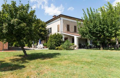 Saliceto Panaro Bed & Breakfast | Discover Country Resort Modena: Pet-Friendly Retreat