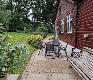 Polegate Apartment | Cozy Country Retreat by the Sea on National Cycle Network