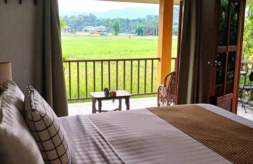 Huai Sai Hotel | Discover Your Ideal Country Retreat with Family-Friendly Amenities