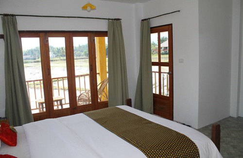 Huai Sai Hotel | Discover Your Ideal Country Retreat with Family-Friendly Amenities