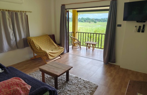 Huai Sai Hotel | Discover Your Ideal Country Retreat with Family-Friendly Amenities