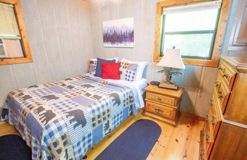 Clarkesville House | Explore Family-Friendly Country Ridge with Pet Welcome