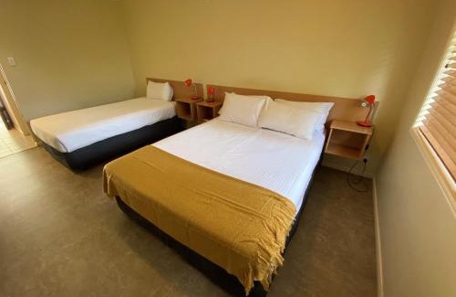 Gayndah Hotel | Explore Country Roads Motor Inn Gayndah - 4-Star Comfort