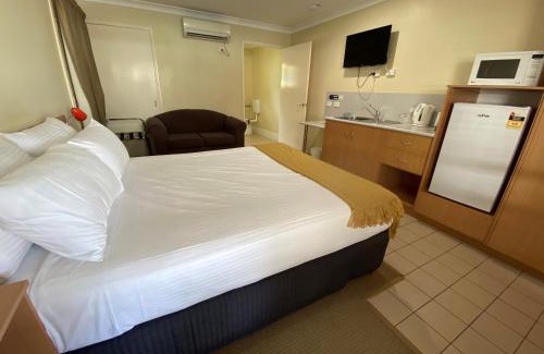 Gayndah Hotel | Explore Country Roads Motor Inn Gayndah - 4-Star Comfort