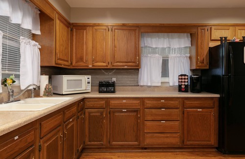 Town of Reading House | Tranquil Country Retreat with Spa and Family Amenities
