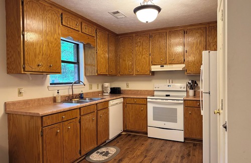 Auburn House | Serene Country Retreat 4 Miles From Jordan-Hare Stadium