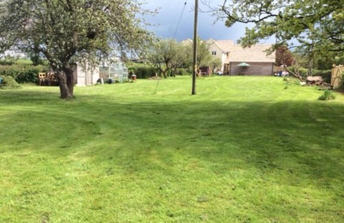 Malmesbury Apartment | Cozy Country Studio Apartment for Your Next Getaway