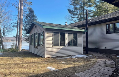 Crandon House | Family-Friendly 4-Bedroom Lake Metonga Retreat with Pool