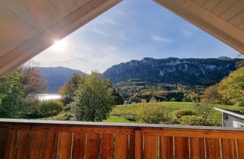 Unterach am Attersee House | Relaxing Countryhouse Lake Attersee with Scenic Seaviews