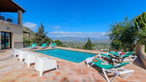 Cartama House | Relaxing Retreat at Countryhouse Bradomín Cártama
