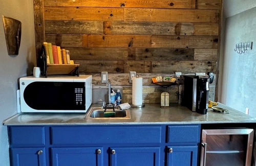 Boerne Cabin | Countryside Cabin in Charming Sisterdale