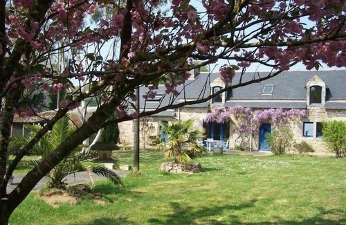 Pluguffan Cottage | Idyllic Countryside Gite Near the Sea in Southern Finistère