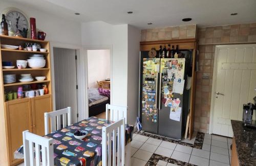 Heathfield House | Pet-Friendly Countryside Home in London - Guest Rated 9.5