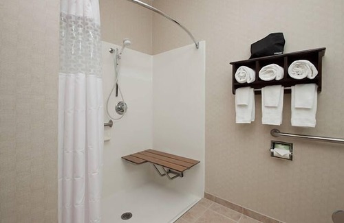 Jackson Hotel | Convenient Stay at Hampton Inn Jackson with Pool & Breakfast