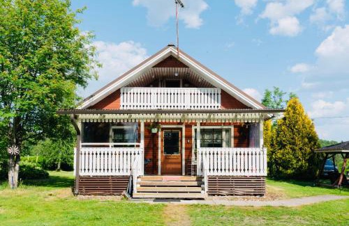 Janakkala House | Scenic Riverside Cabin Retreat for All Seasons