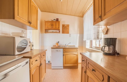 Meisdorf House | Charming Holiday Home in Meisdorf with Garden & Breakfast