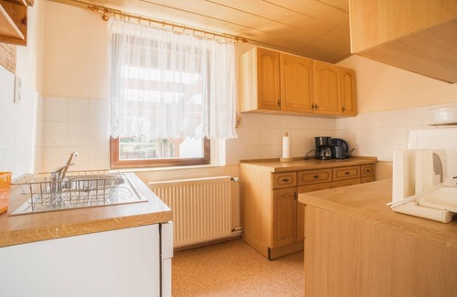 Meisdorf House | Charming Holiday Home in Meisdorf with Garden & Breakfast