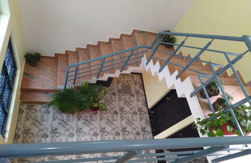 Lucknow Villa | Couple-Friendly Retreat Near Joggers Park with Kitchen Access