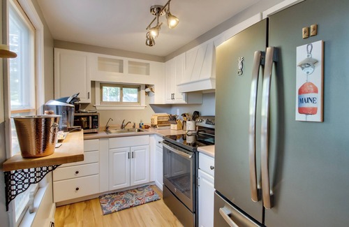 West Buxton House | Unforgettable Couple's Glamping at Bonny Eagle Pond