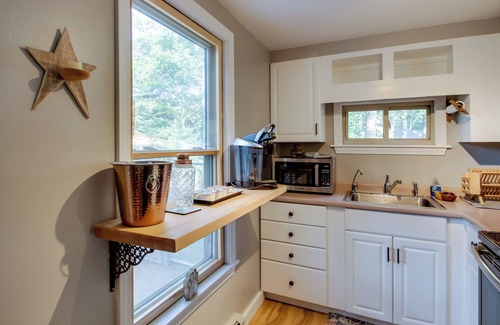 West Buxton House | Unforgettable Couple's Glamping at Bonny Eagle Pond
