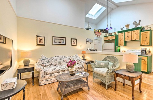 Frankfort Apartment | Romantic Getaway by Lakes, Trails & Downtown with Spa