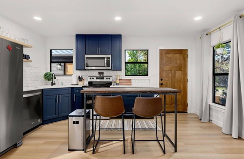 Canyon Lake Apartment | Idyllic Lake View Retreat with Kayaks & Pet-Friendly Stays