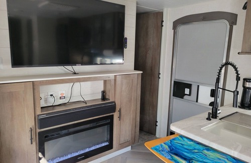 Key Largo House | Couples Paradise: Oceanfront Getaway with Kayaks & Spa