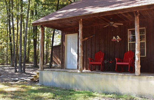Saint Joe Cabin | Perfect Couples' Retreat at Buffalo Bender - Pet Friendly Escape