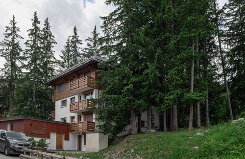 Courchevel Apartment | Cozy Retreat in Courchevel 1850 - Perfect for Families
