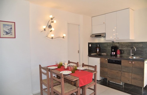 Le Praz Apartment | Stunning Courchevel Le Praz: Ski Access & Lake Views