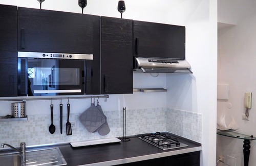 Camilluccia Apartment | Cozy Courmayeur Suite Apartment with Spa and Breakfast