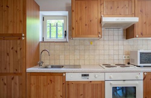 Courry House | Relaxing Cottage with Pool in a Cozy Villa Retreat