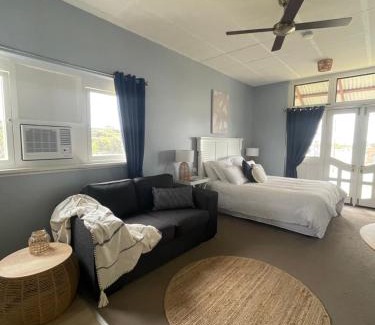 Rivoli Bay Apartment | Cozy Court House Studio with Oceanfront Views & Breakfast