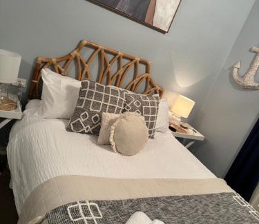 Rivoli Bay Apartment | Cozy Court House Studio with Oceanfront Views & Breakfast
