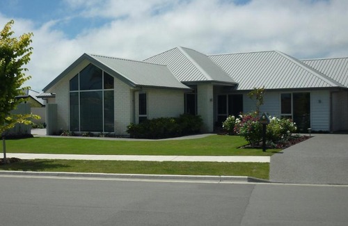 Kaiapoi Bed & Breakfast | Top-Rated Courtenay B & B with Accessible Amenities