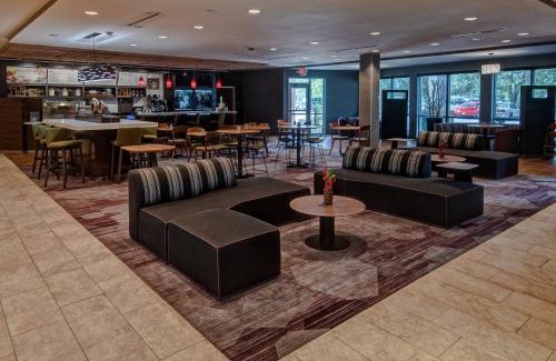 McNeil Hotel | Discover Courtyard Austin: Family-Friendly with Pool Access