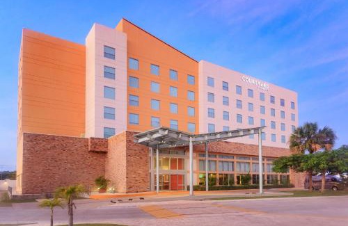 Ciudad del Carmen Hotel | Pet-Friendly Courtyard by Marriott Ciudad del Carmen